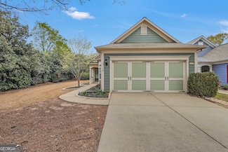 6420 Rockpoint Ln, Hoschton, GA 30548