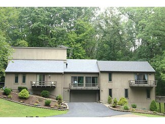 429 Landau Dr, Pulaski, PA 16143