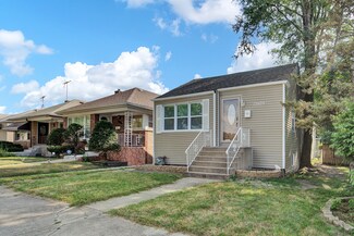 12409 S Carpenter St, Calumet Park, IL 60827