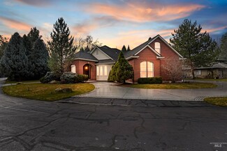 5181 N Lakemont Ln, Garden City, ID 83714