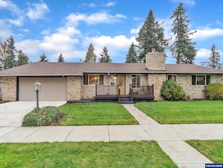 255 N Gardner Ave, Stayton, OR 97383