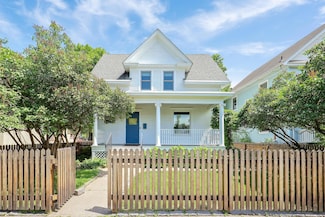 623 Madison St NE, Minneapolis, MN 55413
