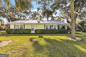 523 Hickory Bluff Dr, Waverly, GA 31565