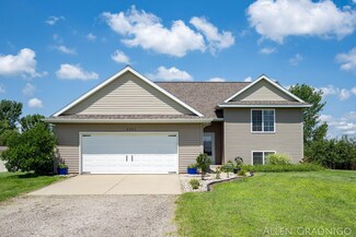8885 Barry St, Zeeland, MI 49464