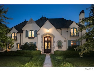 4 Ridgewood St, Saint Louis, MO 63124