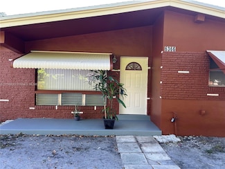 6366 Dewey St, Hollywood, FL 33023