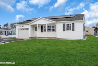 38 Hatfield Rd, Toms River, NJ 08757