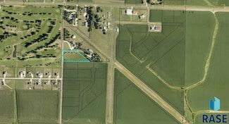 1374 Cleveland Ave, Larchwood, IA 51241