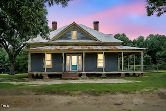 1200D Morgan Rd, Benson, NC 27504