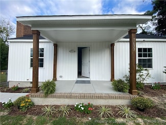 5633 Duncan St, Hope Mills, NC 28348