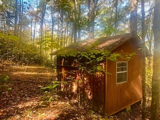 129 Tallulah Rd, Robbinsville, NC 28771