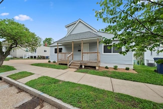 1326 Graham St, Saint Louis, MO 63139