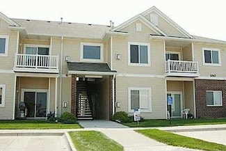 1740 SE La Grant Pkwy Unit 18, Waukee, IA 50263
