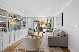 739 Avocado Ave Unit 105, Corona Del Mar, CA 92625