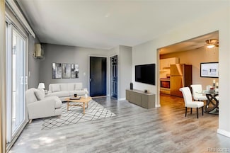 5650 Pardee Ave Unit 4, Dearborn Heights, MI 48125