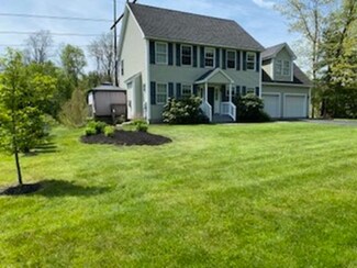 53 Shaws Ln, Dover, NH 03820