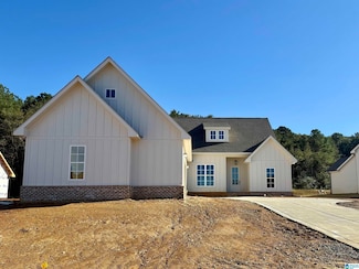 347 Lake Creek Dr, Guntersville, AL 35976