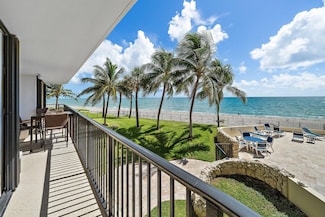 200 S Beach Rd Unit 102, Tequesta, FL 33469