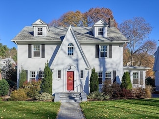 90 Coolidge Rd, Worcester, MA 01602