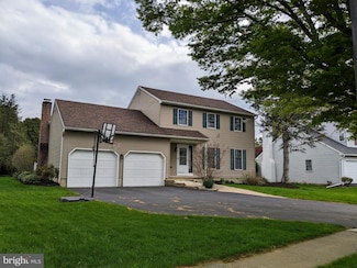6352 Larch Cir, MacUngie, PA 18062