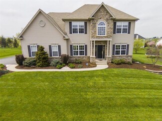 2312 Madeira Dr, Macungie, PA 18062