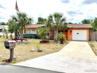 73 S Lincoln Ave, Beverly Hills, FL 34465