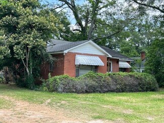 241 E Walnut St, Gloster, MS 39638
