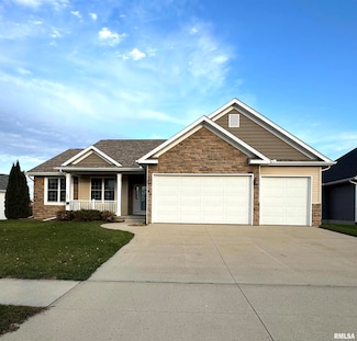 6 Blackstone Ct, Bettendorf, IA 52722