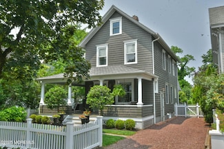 51 Clay St, Fair Haven, NJ 07704