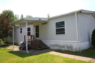 303 Sunset Dr, Holley, NY 14470