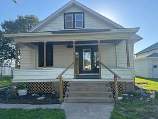 213 3rd St, Claflin, KS 67525