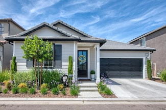 1363 E Via Prato Dr, Fresno, CA 93730