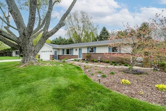 1452 Saint Joseph Cir, Saint Joseph, MI 49085