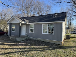 303 18th Ave E, Springfield, TN 37172