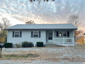 8 Edgewater Dr, Cadiz, KY 42211