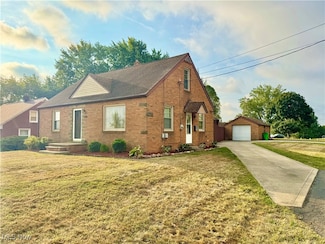 4560 7th St NW, Canton, OH 44708