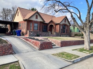 725 N Wilson Ave, Fresno, CA 93728