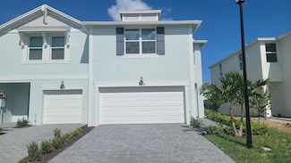 569 Salisbury Cir, Fort Pierce, FL 34982