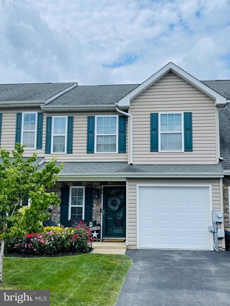 46 Fuzzy Tail Dr, Ranson, WV 25438