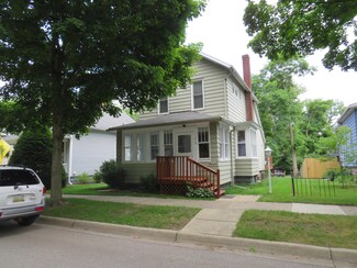 1015 Church St, Saint Joseph, MI 49085