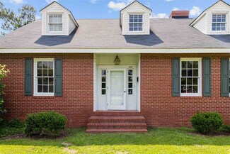 301 S 7th St, Erwin, NC 28339