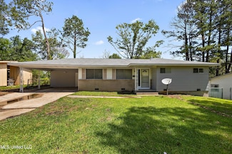 2920 Robinson Rd, Jackson, MS 39209