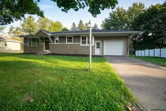 9 Orchard Rd, Castleton On Hudson, NY 12033