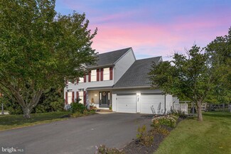 2 Hazelwood Dr, Newark, DE 19702