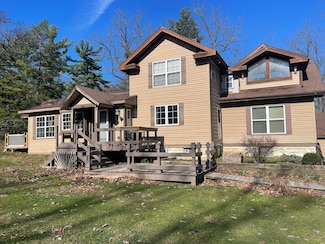 2589 N Shore Dr, Delavan, WI 53115