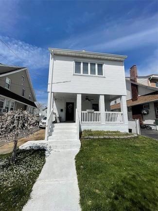 83 Lyon Place Unit 1, Lynbrook, NY 11563