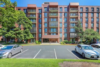 111 Acacia Dr Unit 705, Indian Head Park, IL 60525