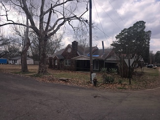 217 NW E St, Antlers, OK 74523