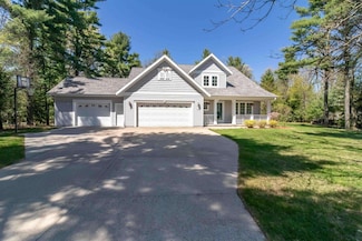 5711 Patrick Henry Ct, Wisconsin Rapids, WI 54494