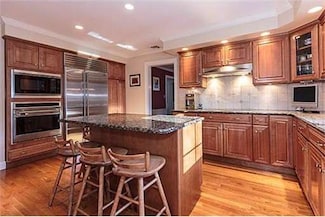 36 Brettwood Rd, Belmont, MA 02478